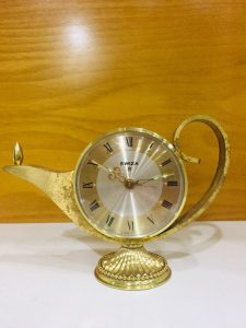 Đồng hồ để bàn cao cấp của Thụy Sỹ dựa theo câu chuyện cổ tích Aladin và cây đèn thần