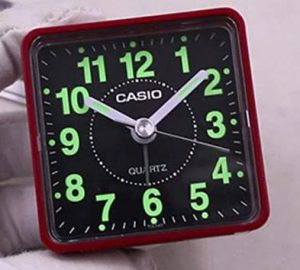 đồng hồ để bàn mini