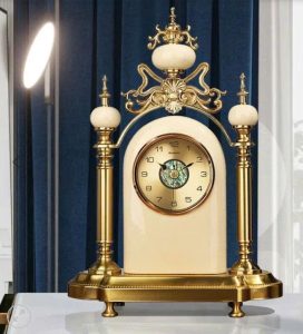 đồng hồ để bàn decor