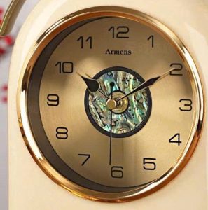 đồng hồ để bàn decor